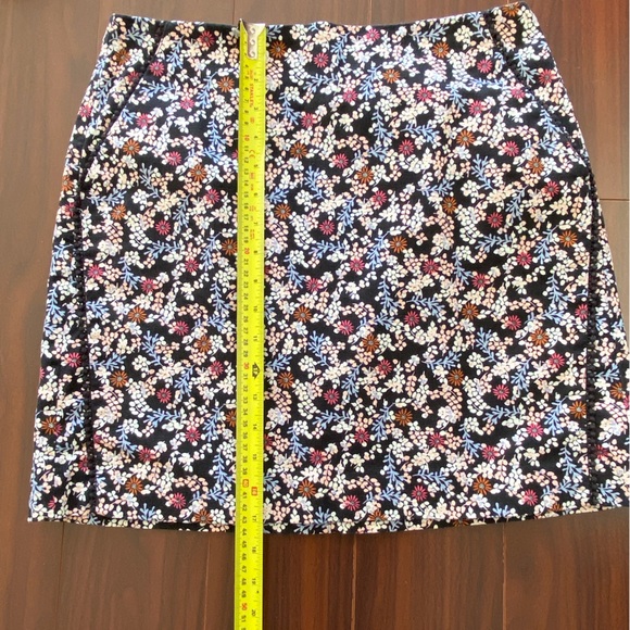 Pocket Skirt from LOFT - Picture 2 of 5